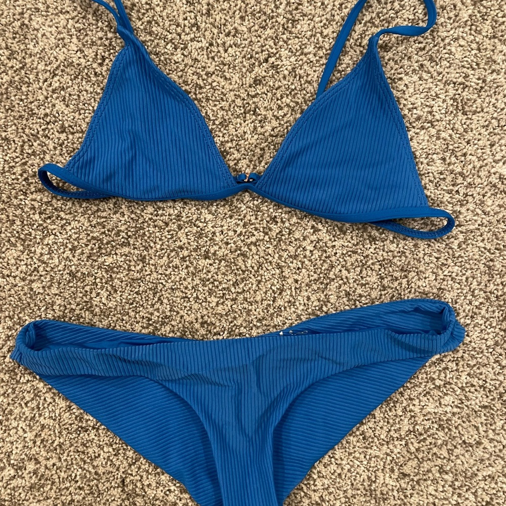 Frankie’s bikinis set